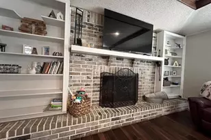 185 Brookhollow St, Vidor, TX 77662 - Photo 3