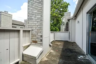 3800 Tanglewilde St, Houston, TX 77063 - Photo 13