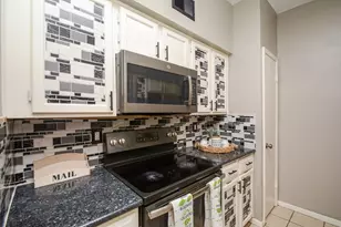 3800 Tanglewilde St, Houston, TX 77063 - Photo 7