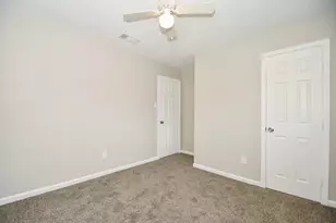 8323 Blacksmith Dr, Houston, TX 77064 - Photo 19
