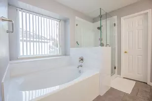 18 Bowie Bend Ct, Conroe, TX 77385 - Photo 25
