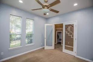 18 Bowie Bend Ct, Conroe, TX 77385 - Photo 9