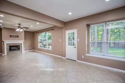 18 Bowie Bend Court, Conroe, TX 77385 - Photo 13