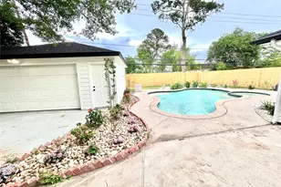 2511 Briarpark Dr, Houston, TX 77042 - Photo 47