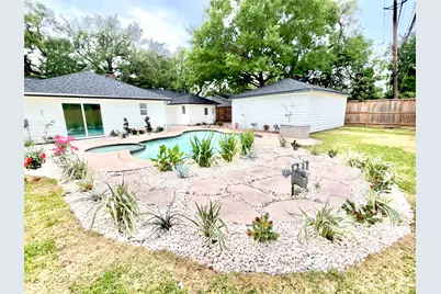 2511 Briarpark Drive, Houston, TX 77042 - Photo 43