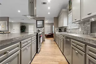 528 Indian Hill Blvd, Livingston, TX 77351 - Photo 11