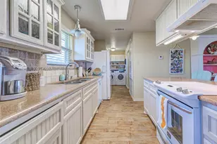 973 Marlin Dr, Crystal Beach, TX 77650 - Photo 13