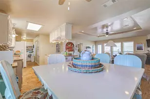 973 Marlin Dr, Crystal Beach, TX 77650 - Photo 7