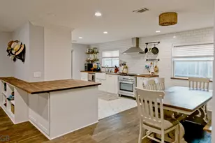 3010 Broadmoor Dr, Sugar Land, TX 77478 - Photo 9