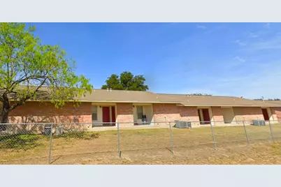 2300 Alamo St, Zapata, TX 78076 - Photo 3