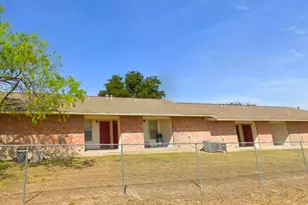 2300 Alamo St, Zapata, TX 78076 - Photo 3