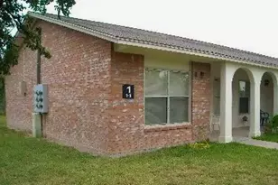 2300 Alamo St, Zapata, TX 78076 - Photo 7
