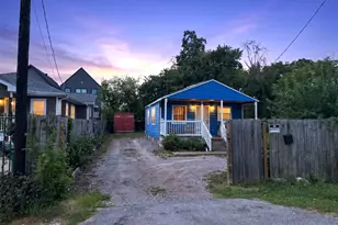 818 E 40th St, Houston, TX 77022 - Photo 7