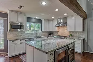 31 Grey Birch Pl, The Woodlands, TX 77381 - Photo 7