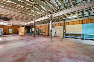 17202 N Main St, Alvin, TX 77511 - Photo 37
