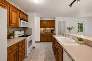 17202 N Main St, Alvin, TX 77511 - Photo 13