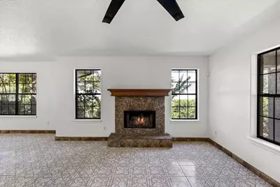 17202 N Main Street, Alvin, TX 77511 - Photo 9
