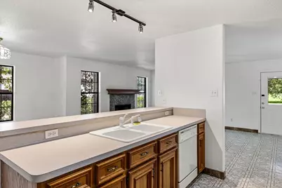 17202 N Main Street, Alvin, TX 77511 - Photo 15