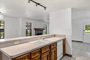 17202 N Main St, Alvin, TX 77511 - Photo 15