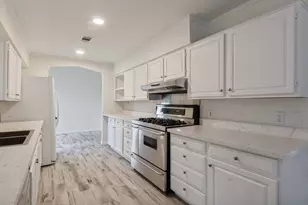 5341 Pagewood Ln, Houston, TX 77056 - Photo 9