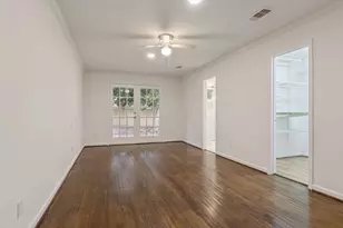 5341 Pagewood Ln, Houston, TX 77056 - Photo 15