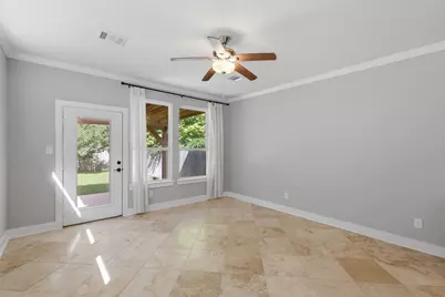 410 Peach Street, Tomball, TX 77375 - Photo 7