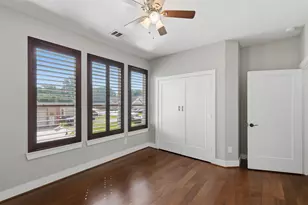 410 Peach St, Tomball, TX 77375 - Photo 19