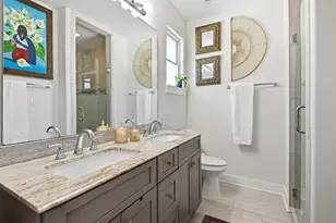 410 Peach St, Tomball, TX 77375 - Photo 17