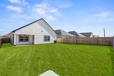 3134 Emerald Hills Drive, Angleton, TX 77515 - Photo 25