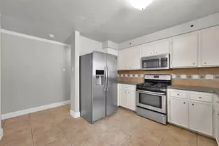 100 Harbour Town Dr, Montgomery, TX 77356 - Photo 5