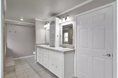 100 Harbour Town Drive, Montgomery, TX 77356 - Photo 13
