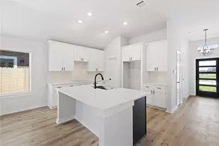 3214 Emerald Hills Dr, Angleton, TX 77515 - Photo 3