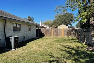 6823 Zapata Dr, Houston, TX 77083 - Photo 17