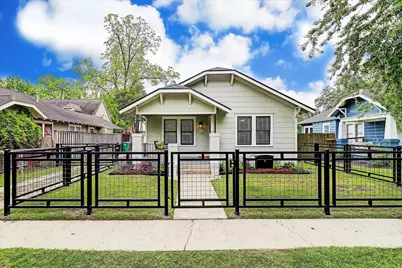 1136 Dunbar Street, Houston, TX 77009 - Photo 1