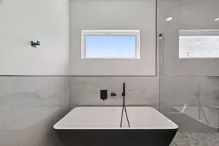 5319 Bacher St, Houston, TX 77028 - Photo 15