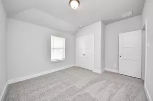 225 Orchard Laurel Dr, Alvin, TX 77511 - Photo 9