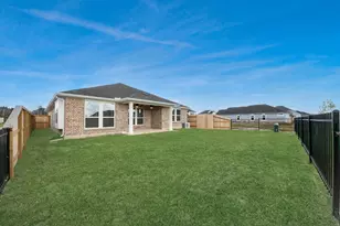 225 Orchard Laurel Dr, Alvin, TX 77511 - Photo 35