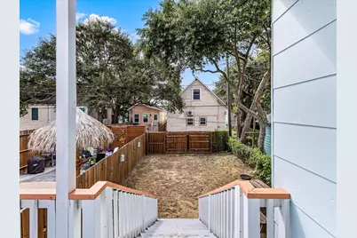 1309 Avenue M, Galveston, TX 77550 - Photo 23