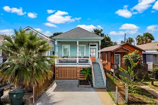 1309 Avenue M, Galveston, TX 77550 - Photo 3