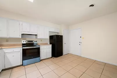 5918 Maco Street, Galveston, TX 77551 - Photo 7