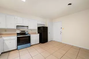 5918 Maco St, Galveston, TX 77551 - Photo 7