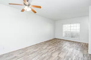 2626 Holly Hall St, Houston, TX 77054 - Photo 5