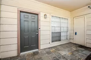 2626 Holly Hall St, Houston, TX 77054 - Photo 3