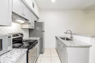 2626 Holly Hall St, Houston, TX 77054 - Photo 7