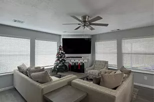 8518 Wild Basin Dr, Houston, TX 77088 - Photo 9