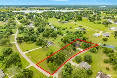 306 Wagon Wheel Trail, Angleton, TX 77515 - Photo 5