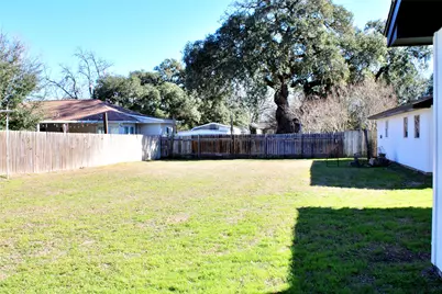 218 Smith Street, Columbus, TX 78934 - Photo 27