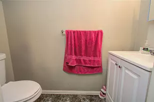 6022 Sattler Park Dr, Houston, TX 77086 - Photo 9