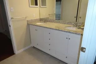 8055 Cambridge St, Houston, TX 77054 - Photo 7