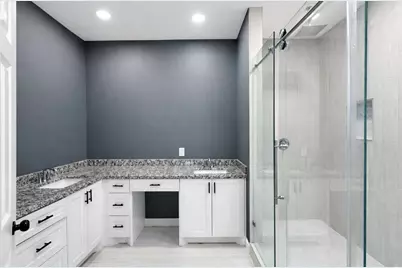 5125 Larkspur Street, Houston, TX 77033 - Photo 21